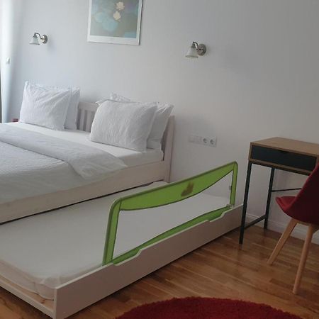 Penthouse Cosmopolit Apartment Брашов Екстериор снимка