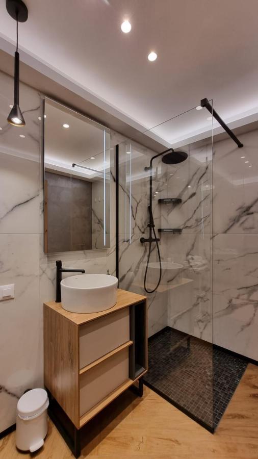 Penthouse Cosmopolit Apartment Брашов Екстериор снимка
