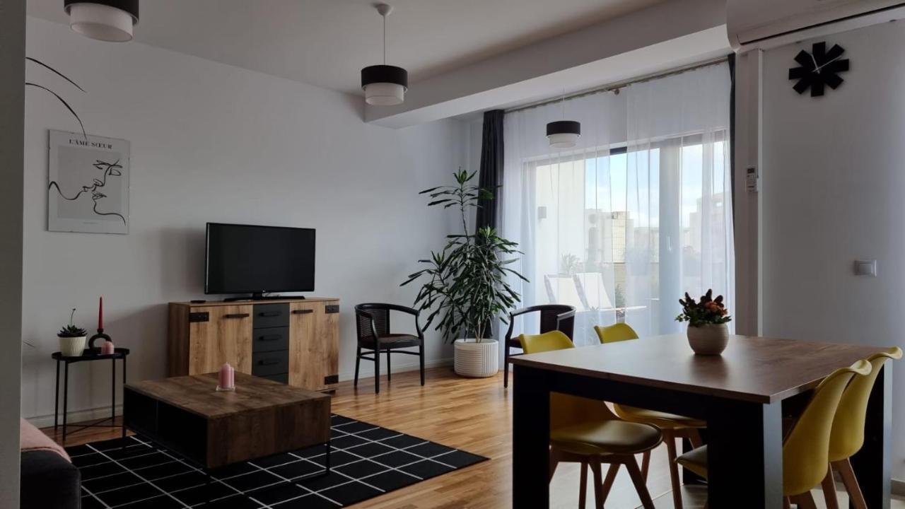 Penthouse Cosmopolit Apartment Брашов Екстериор снимка