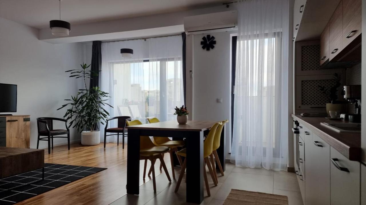 Penthouse Cosmopolit Apartment Брашов Екстериор снимка