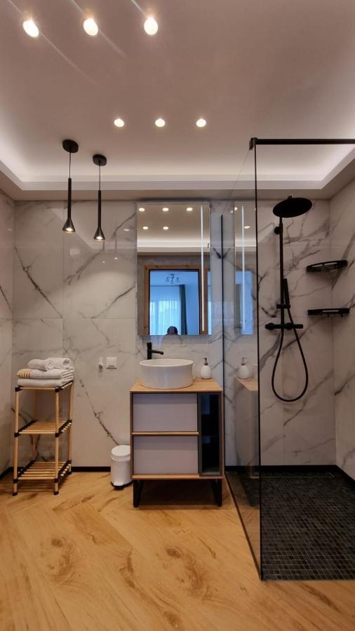 Penthouse Cosmopolit Apartment Брашов Екстериор снимка