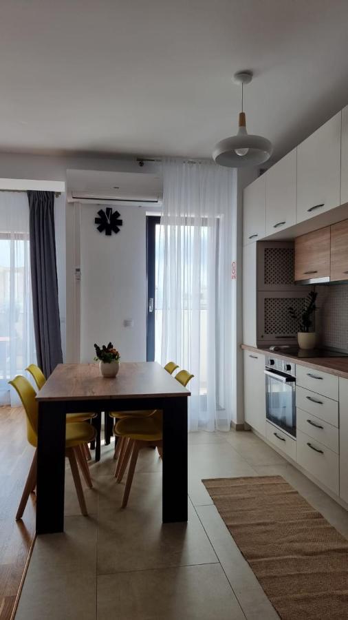 Penthouse Cosmopolit Apartment Брашов Екстериор снимка